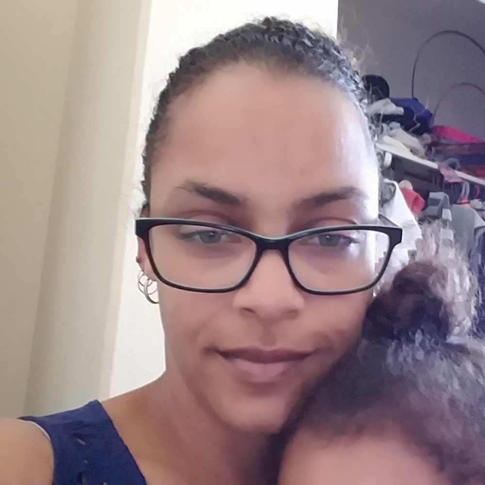 Meet your Posher, Cynthia